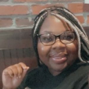 Meet your Posher, Latisha